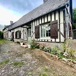 Le Petit En Auge - Confort - Jardin - Commerces A Pied Holiday home